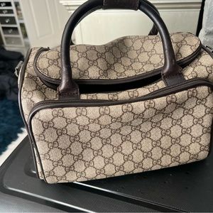Gucci travel vanity